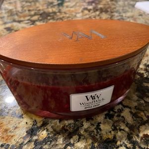 Apple Crisp Scented 16 oz. Candle